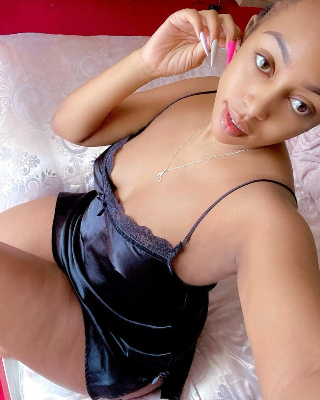 Amber Ray Bathroom Photos
