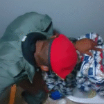 Camerounais Gendarme Toilet Sextape