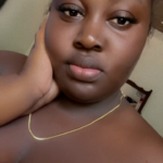 Big Babe Show Her Pussy